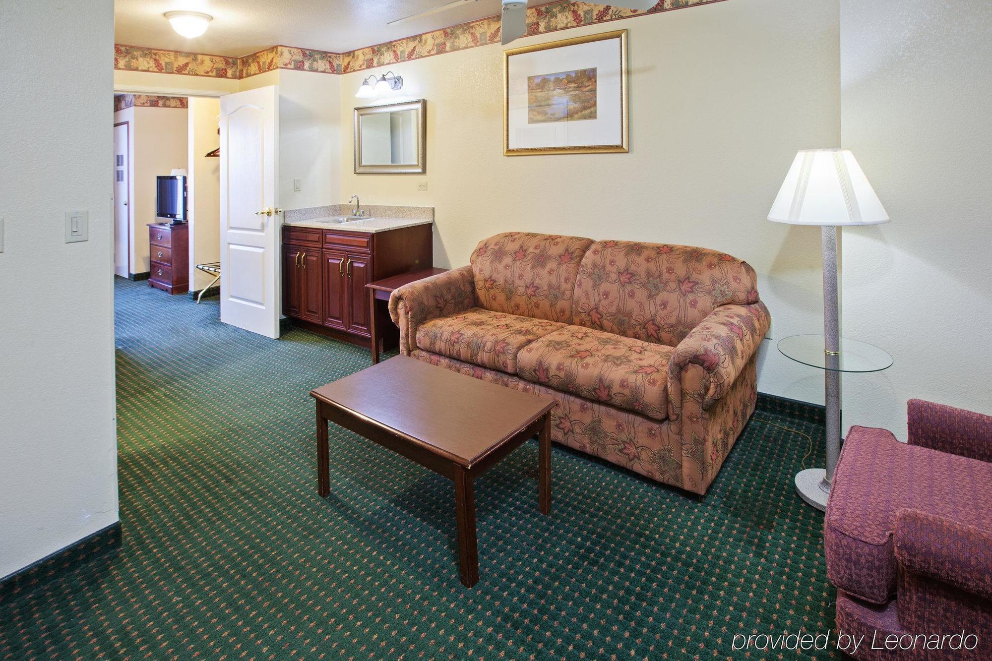 Country Inn & Suites By Radisson, Elkhart North, In Bagian luar foto