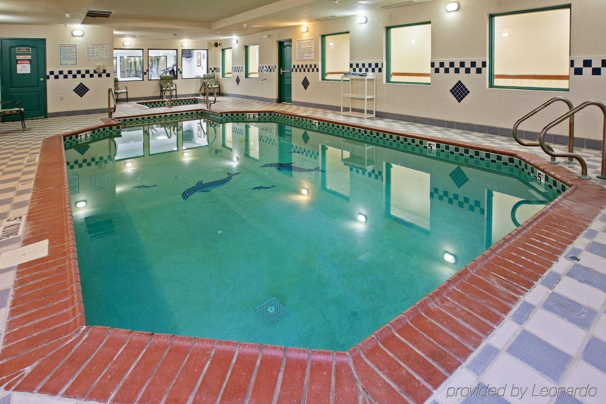 Country Inn & Suites By Radisson, Elkhart North, In Bagian luar foto