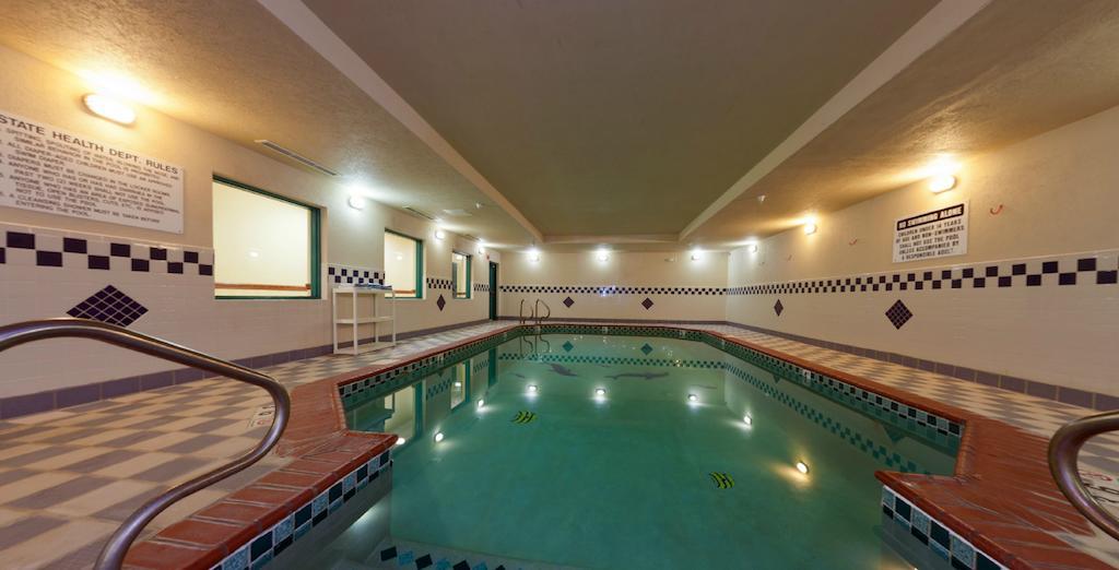Country Inn & Suites By Radisson, Elkhart North, In Bagian luar foto